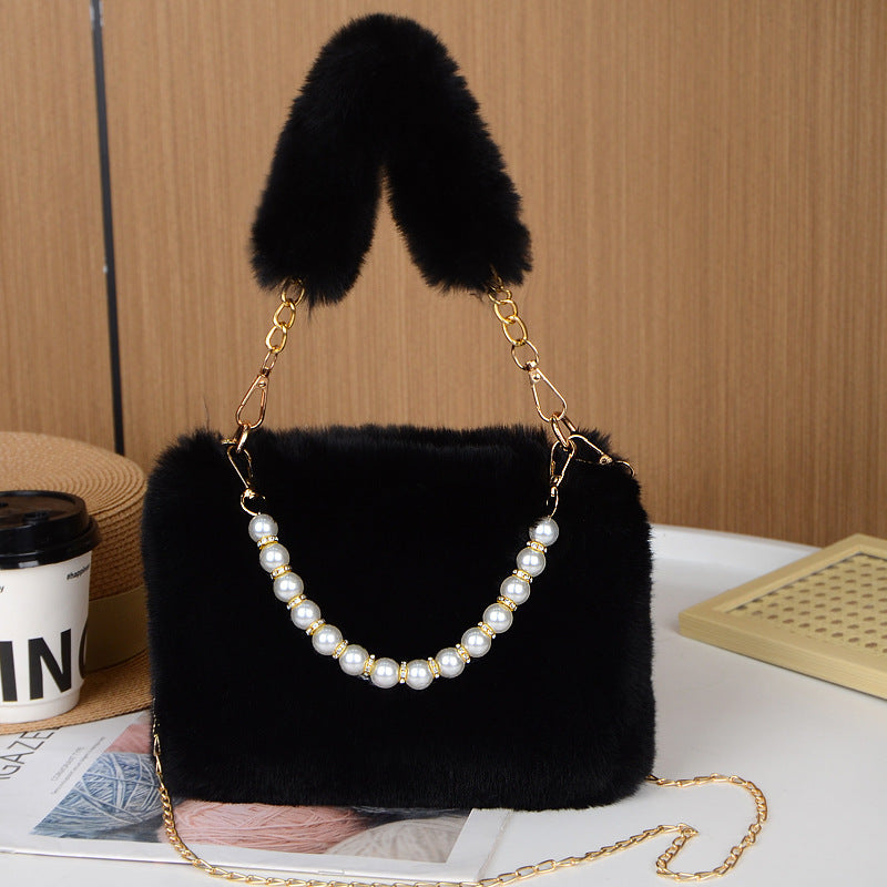 Sac en peluche tendance avec chaîne