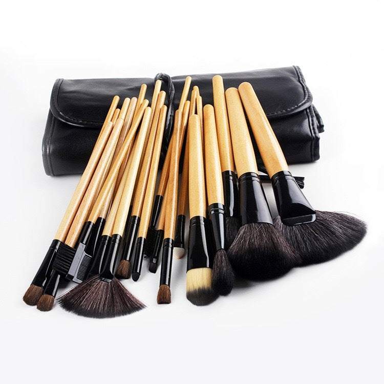 Pinceau de maquillage à 24 branches