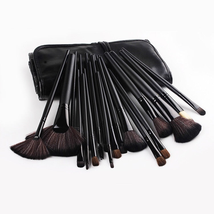 Pinceau de maquillage à 24 branches