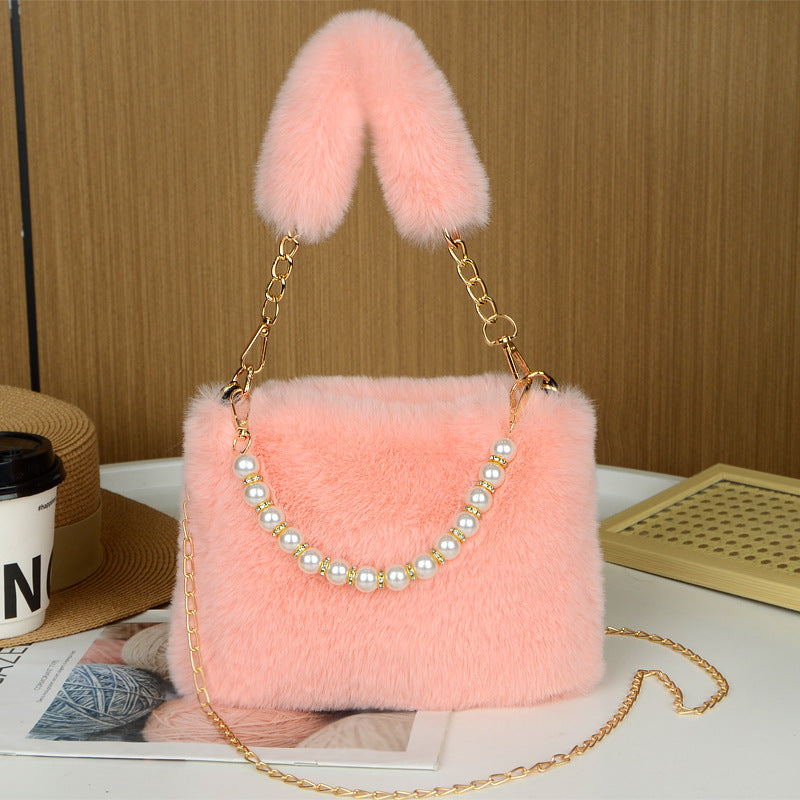 Sac en peluche tendance avec chaîne