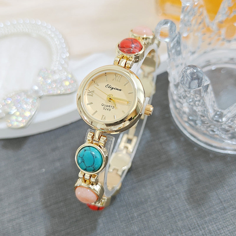 Montre Elinya, Femme